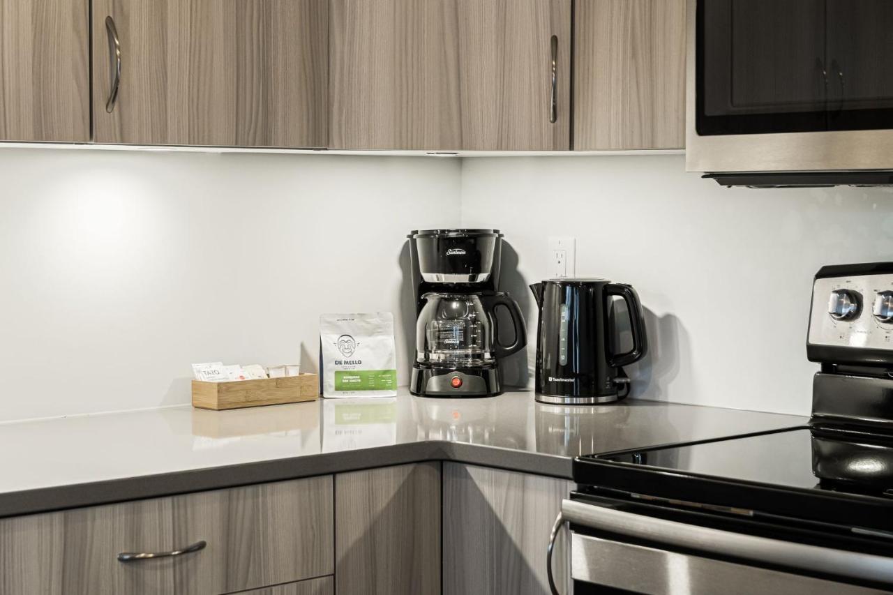 Station 1 By Terra Hospitality Aparthotel Moncton Buitenkant foto