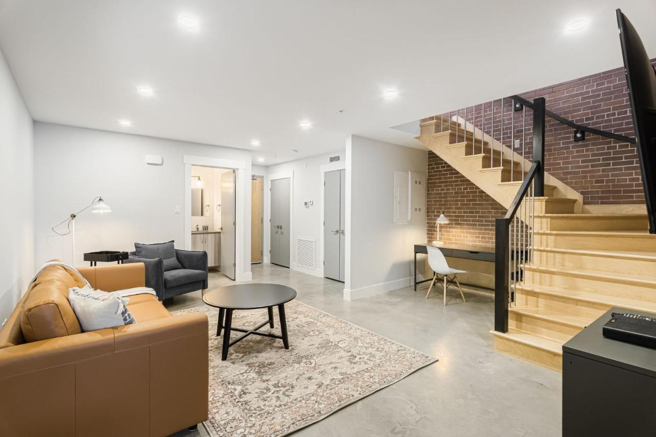 Station 1 By Terra Hospitality Aparthotel Moncton Buitenkant foto