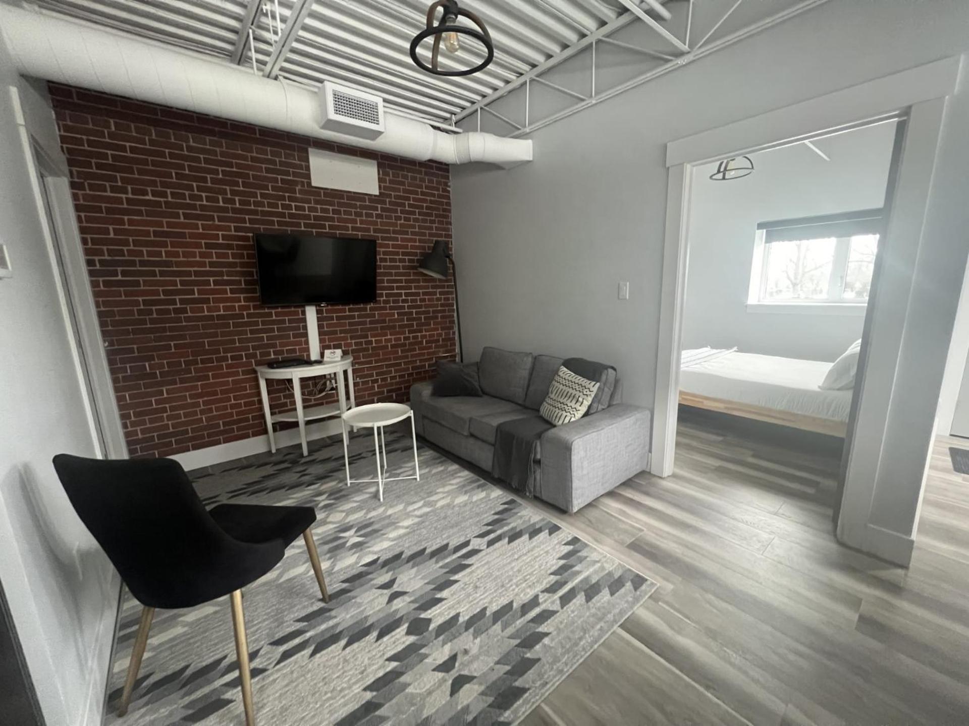 Station 1 By Terra Hospitality Aparthotel Moncton Buitenkant foto